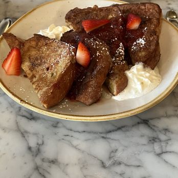 Oliver Royale - Strawberry French Toast - New American Near Me - Knoxville, Tennessee Oliver Royale - Strawberry French Toast - New American Near Me - Knoxville, Tennessee