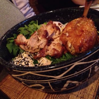 Saint-Houblon - Nouilles aux oeufs et poulet croustillant: l'asie est au rdv - Brewpubs Near Me - Montreal, Quebec Saint-Houblon - Nouilles aux oeufs et poulet croustillant: l'asie est au rdv - Brewpubs Near Me - Montreal, Quebec