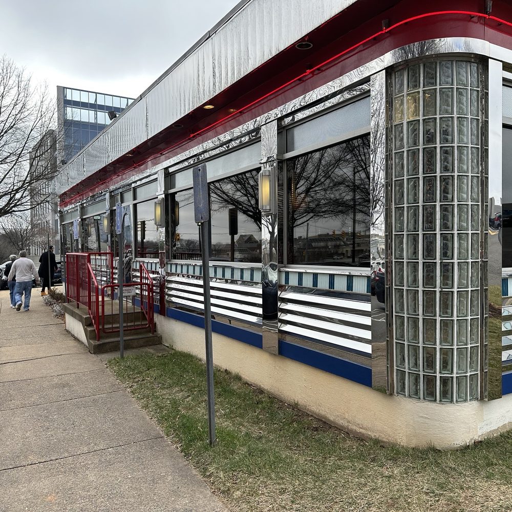 Silver Diner - Outside - Diners Near Me - McLean, Virginia