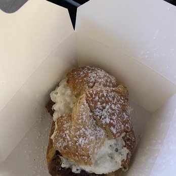 Williamsburg Cucina Caffe' e Bottega - Nutella Croissant - Food Trucks Near Me Williamsburg Cucina Caffe' e Bottega - Nutella Croissant - Food Trucks Near Me