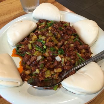 Hu's Cooking - Beef with garlic and 5 buns - Chinese Near Me - Houston, Texas
