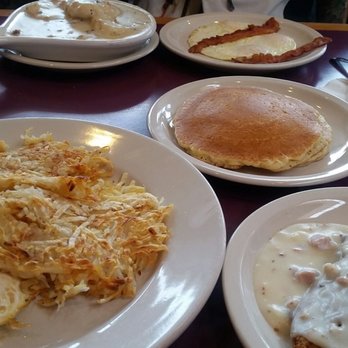 Andy's Cafe - Biscuits and gravy plus country fried steak breakfast - Cafes Near Me - Des Plaines, Illinois Andy's Cafe - Biscuits and gravy plus country fried steak breakfast - Cafes Near Me - Des Plaines, Illinois