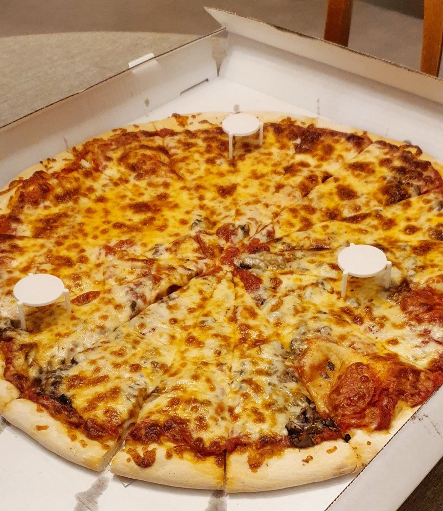 Food from Massimo's Pizzeria