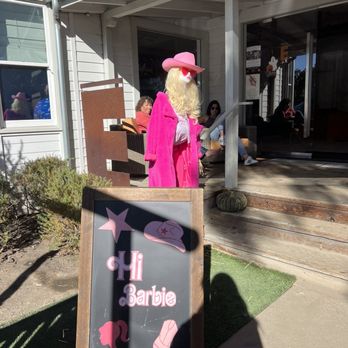 Epiphany Cellars - Wine Tasting Room Near Me - Los Olivos, California