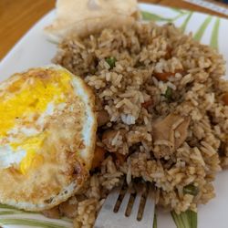 Coffee, Tea & Sea - Nasi goreng