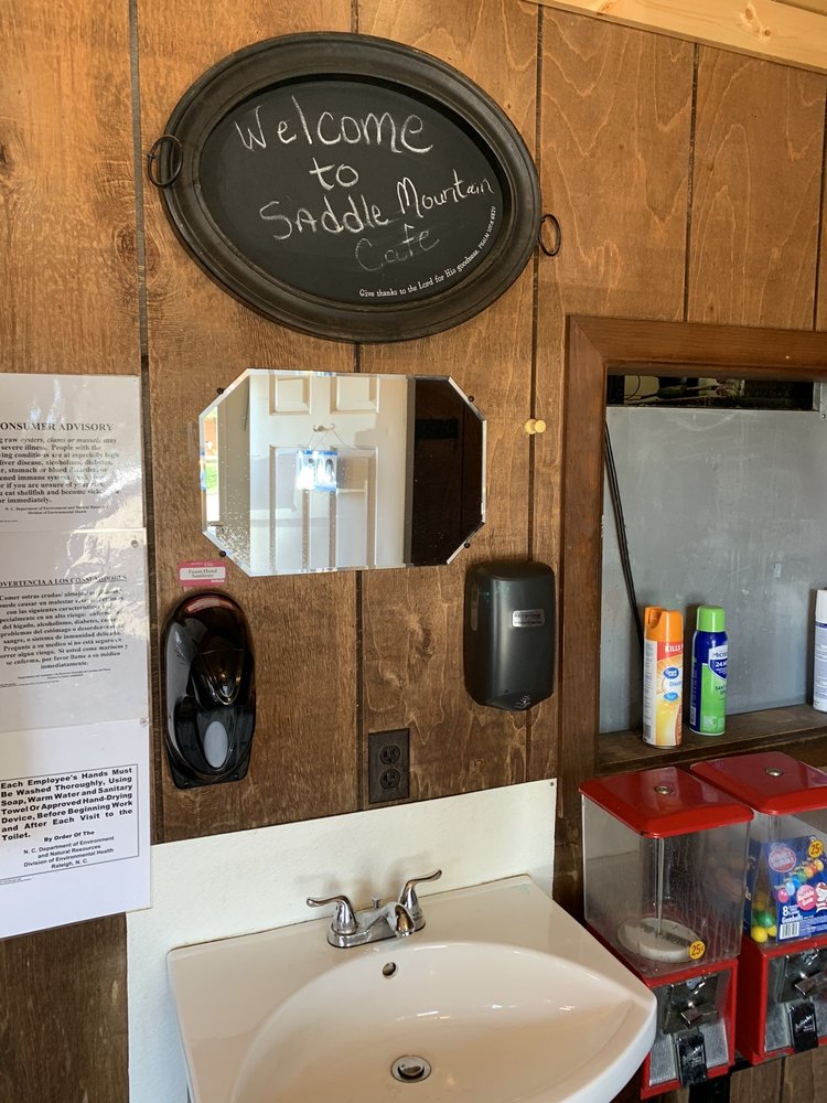 Saddle Mountain Cafe Logo