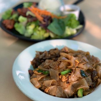 Daisy Mint - two plates of food on a table - Thai Near Me - Pasadena, California Daisy Mint - two plates of food on a table - Thai Near Me - Pasadena, California