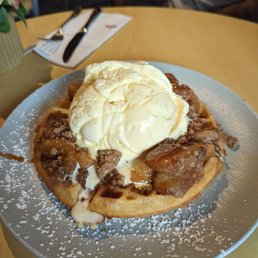 Pomme Pilot on Belgian Waffle Pomme Pilot on Belgian Waffle