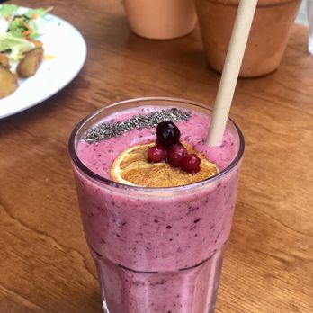 Firebug - Very Berry Banana Smoothie (€4.85) - Tapas Bars Near Me - Barcelona, B Firebug - Very Berry Banana Smoothie (€4.85) - Tapas Bars Near Me - Barcelona, B