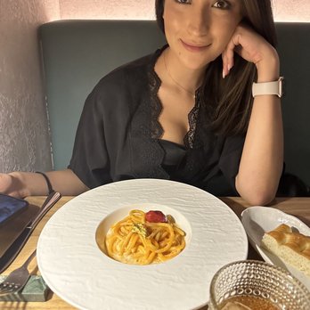 Nerea - In love w Pomodoro - Italian Near Me - New York, New York