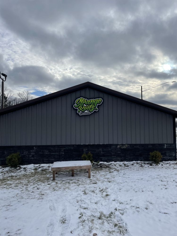 STRANGE ROOTZ CANNABIS Updated April 2024 230 N Charles St, White