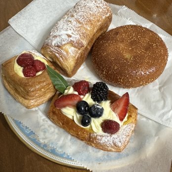 Paris Baguette - Bakeries Near Me - Livingston, New Jersey Paris Baguette - Bakeries Near Me - Livingston, New Jersey