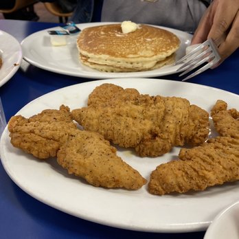 Bob & Edith's Diner - Springfield - Chicken Tenders with Hot Cakes - American Near Me - Springfield, Virginia Bob & Edith's Diner - Springfield - Chicken Tenders with Hot Cakes - American Near Me - Springfield, Virginia
