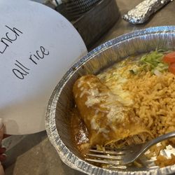 Casa Lupe - In this photo is the correct order written on the lid with the incorrect order in the Togo container