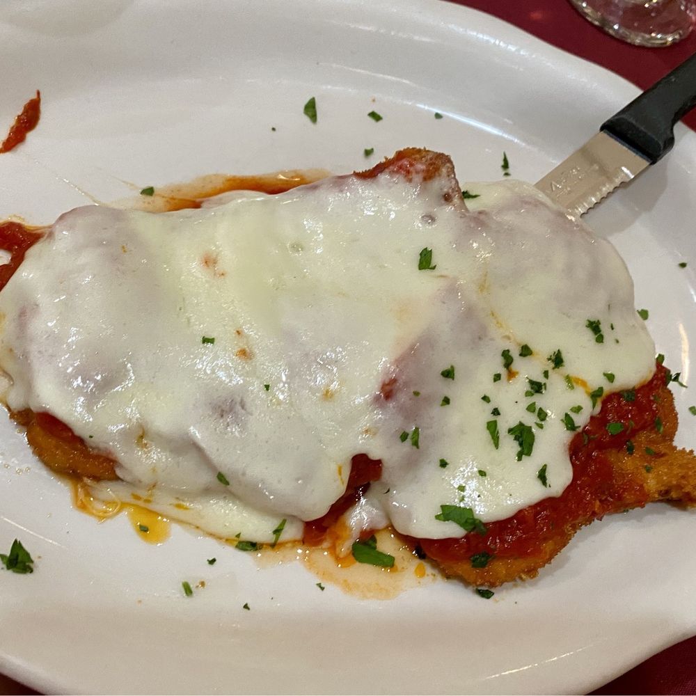 Gianna's - Chicken Parmigiana - Italian Near Me - Carlstadt, New Jersey