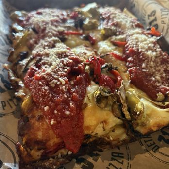 Backlot Taphouse - Veggie pizza - Beer Bar Near Me - Omaha, Nebraska