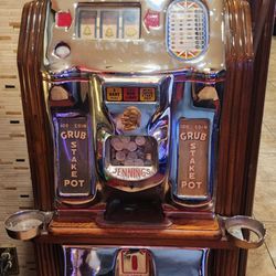 Horizon Cafe - Old gambling machine on display