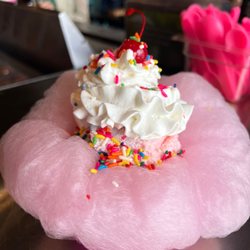 Chill Out Ice Creamery - Material girl