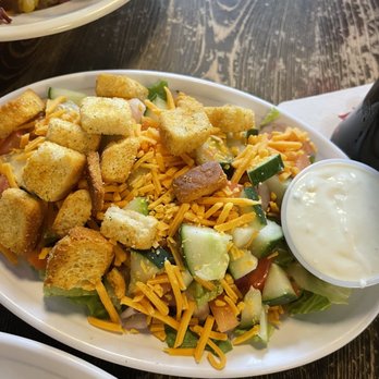 Mckinneys Pub - Side House Salad - Irish Pub Near Me - Grand Island, Nebraska