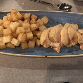 Chef Corner - Chicken with Diced Potato (seperate oil to make it gluten free) £12.50 - Spanish Near Me - Barcelona, B