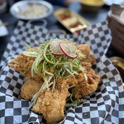 88 Salon - Green onion Korean fried chicken