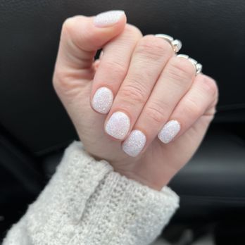 Lake Street Nails Bar - Nail Salons Near Me - Kirkland, Washington