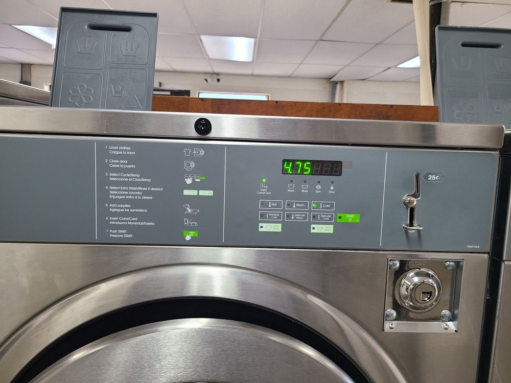 WASHINGTON LAUNDROMAT Updated September 2024 21 Photos 293 E