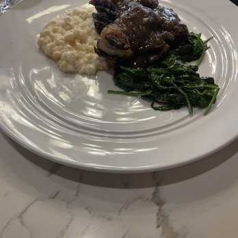 The Porch Pour - Short rib with risotto and spinach - Beer Bar Near Me - Midlothian, Texas