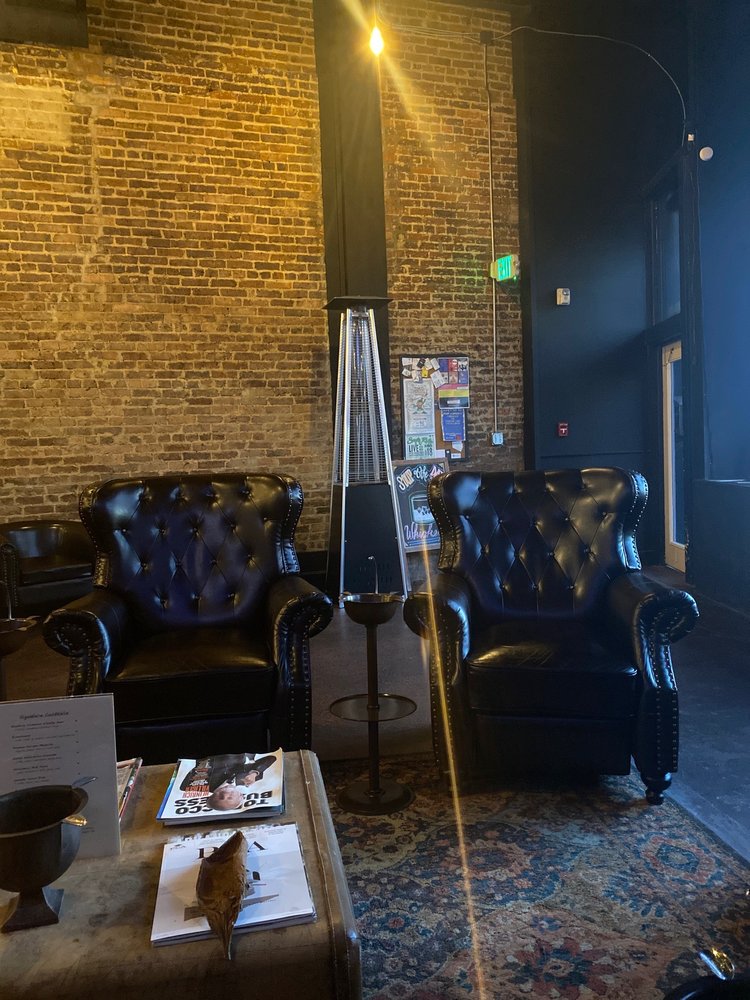 THE HUMIDOR CIGAR LOUNGE Updated September 2024 11 Reviews 802 Central Ave, Hot Springs