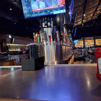 Yard House - Bar with tons of beer on tap - New American Near Me - Indianapolis, Indiana