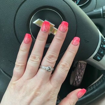 Fashion Nails & Spa - Glitter ombré dip Powder - Nail Salons Near Me - Kalamazoo, Michigan Fashion Nails & Spa - Glitter ombré dip Powder - Nail Salons Near Me - Kalamazoo, Michigan