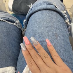 Bella Nails