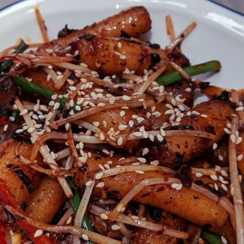 飲茶 - Stir fried rice noodles - Dim Sum Near Me - Hong Kong, HK