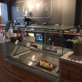 Nord Coast - Pastries case - Coffee & Tea Near Me - Hamburg, HH