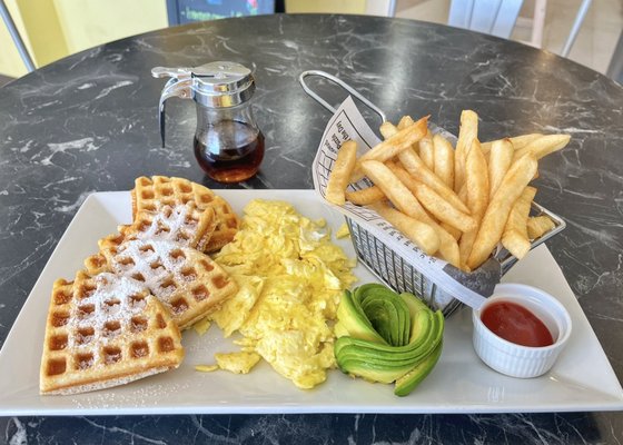 Bee's Pastry Café by null