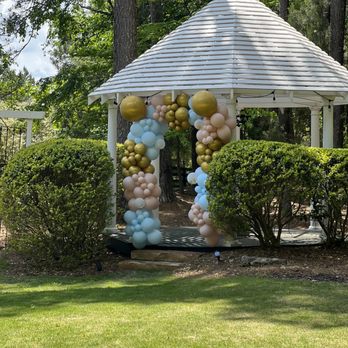 Painted Horse Winery - a gazebo decorated with balloons - Wineries Near Me - Alpharetta, Georgia Painted Horse Winery - a gazebo decorated with balloons - Wineries Near Me - Alpharetta, Georgia