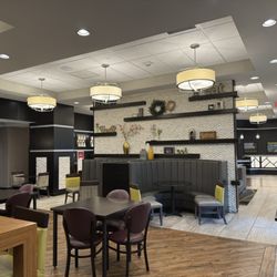 Drury Inn & Suites Huntsville at the Space & Rocket Center - Dining area
