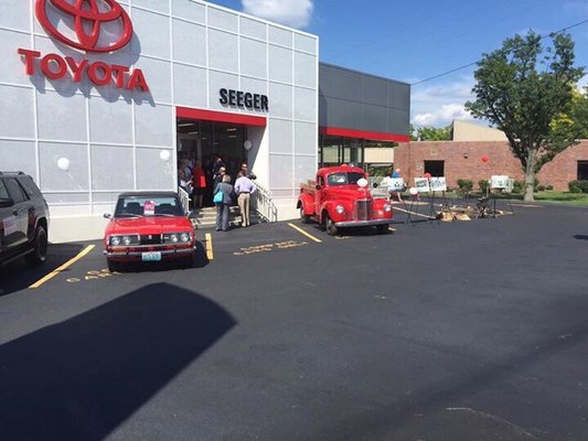 SEEGER TOYOTA - Updated July 2025 - 24 Photos & 114 Reviews - 12833 ...