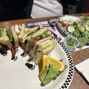 Black Bear Diner El Cajon - Chicken club sandwich with side salad - Diners Near Me - El Cajon, California Black Bear Diner El Cajon - Chicken club sandwich with side salad - Diners Near Me - El Cajon, California