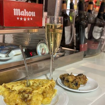 Casa Dani - Omelette and Cava - Spanish Near Me - Madrid, M Casa Dani - Omelette and Cava - Spanish Near Me - Madrid, M