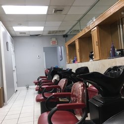 Birmania's Salon - Hair washing station