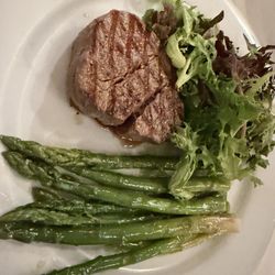 Metro 8 Steakhouse - Filet Mignon