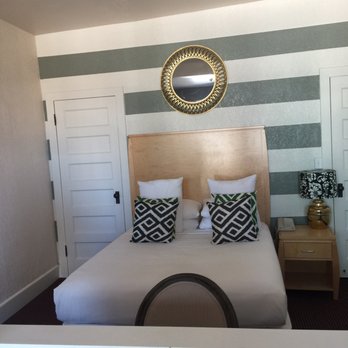 The Moore Hotel - No actual room but it's cute - Hotels Near Me - Seattle, Washington The Moore Hotel - No actual room but it's cute - Hotels Near Me - Seattle, Washington