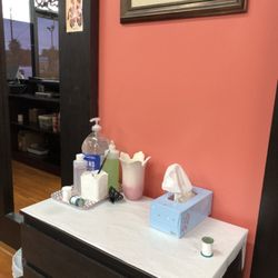 Salon De Cejas - Clean workspace