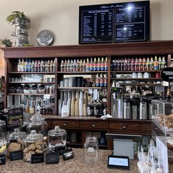 Chocolatte - Lots of syrups! Such a cute place