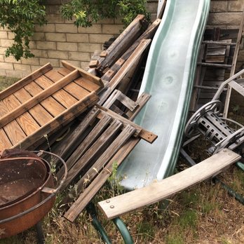Robles Trash Removal - All gone! - Junk Removal & Hauling Near Me - Santa Clarita, California Robles Trash Removal - All gone! - Junk Removal & Hauling Near Me - Santa Clarita, California