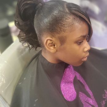 DivaOut Studio Salon - Hair Salons Near Me - Stone Mountain, Georgia