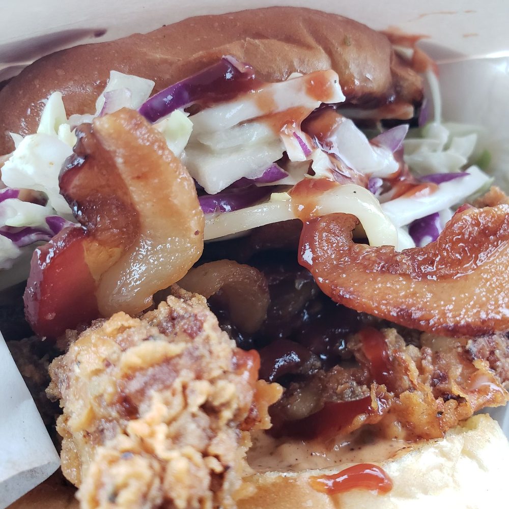 Tucky’s - Chicken sandwich had a bbq sauce, slaw, bacon. - Food Trucks Near Me - Junction City, Oregon Tucky’s - Chicken sandwich had a bbq sauce, slaw, bacon. - Food Trucks Near Me - Junction City, Oregon