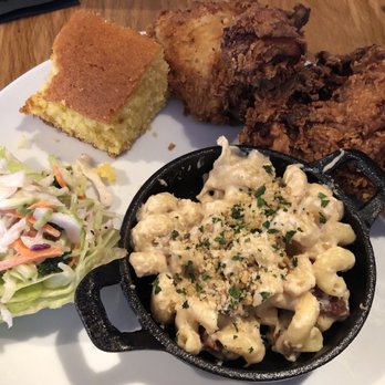 Bigfire - Buttermilk Fried Chicken with pork belly Mac n cheese - American Near Me - Orlando, Florida