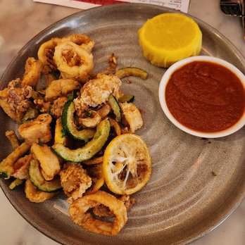 Botte - Ditmars - Calamari that has fried zucchini yum - Italian Near Me - Astoria, New York Botte - Ditmars - Calamari that has fried zucchini yum - Italian Near Me - Astoria, New York